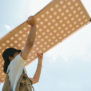 Килимок надувний з подушкою одномісний Naturehike CNK2550WS025 30 мм beige 6977465868824 фото