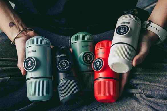 Портативная кофеварка с чехлом Wacaco Nanopresso red WNANORED фото